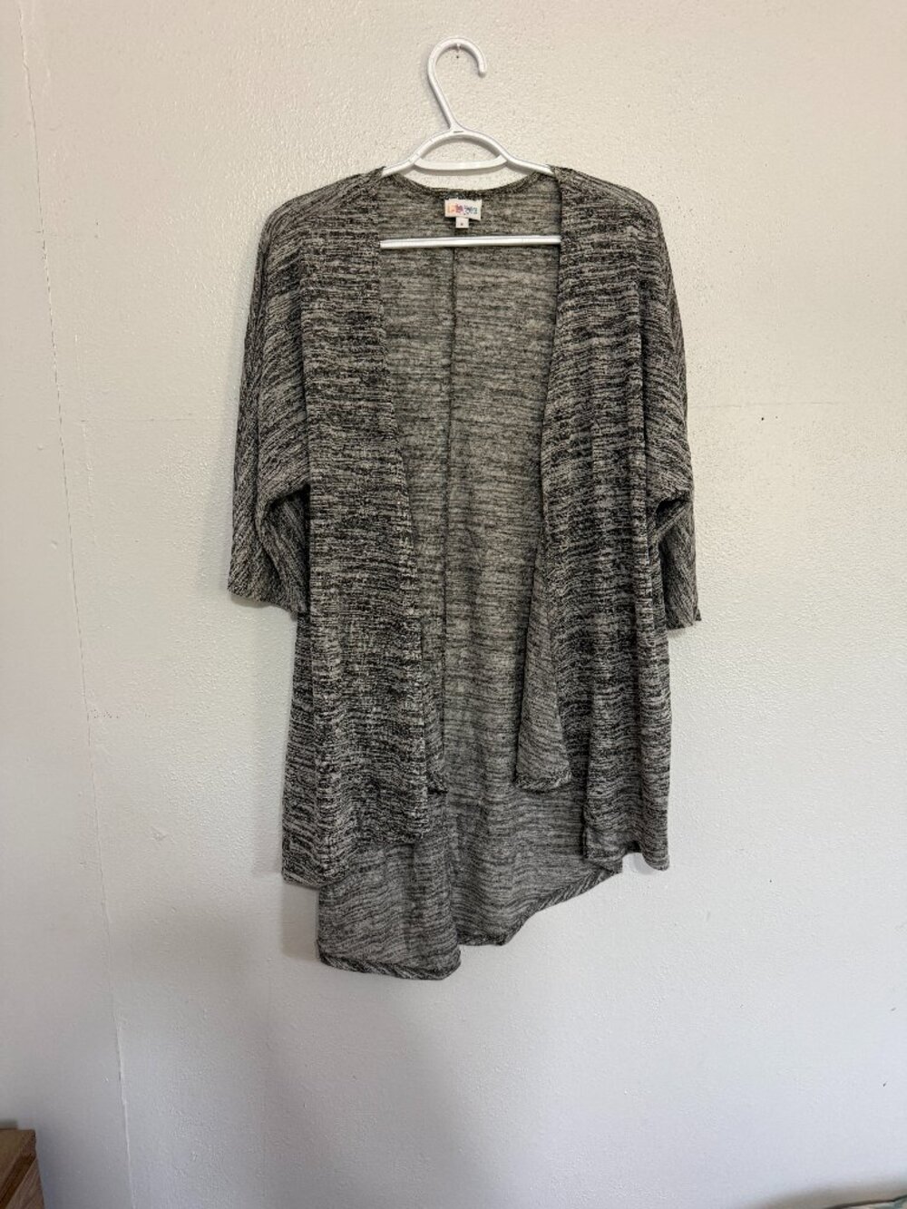 🖤 Versatile LuLaRoe Black & Grey Heather Knit Lindsay Kimono Cardigan Small